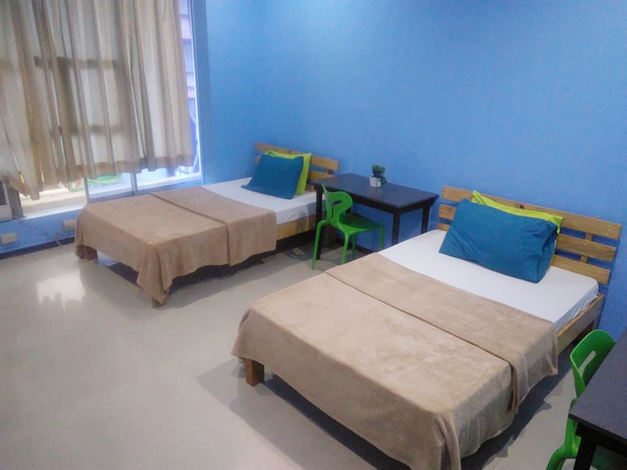 Oyo 501 Yuj Inn Pasay Exterior photo