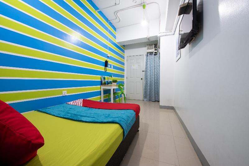 Oyo 501 Yuj Inn Pasay Exterior photo